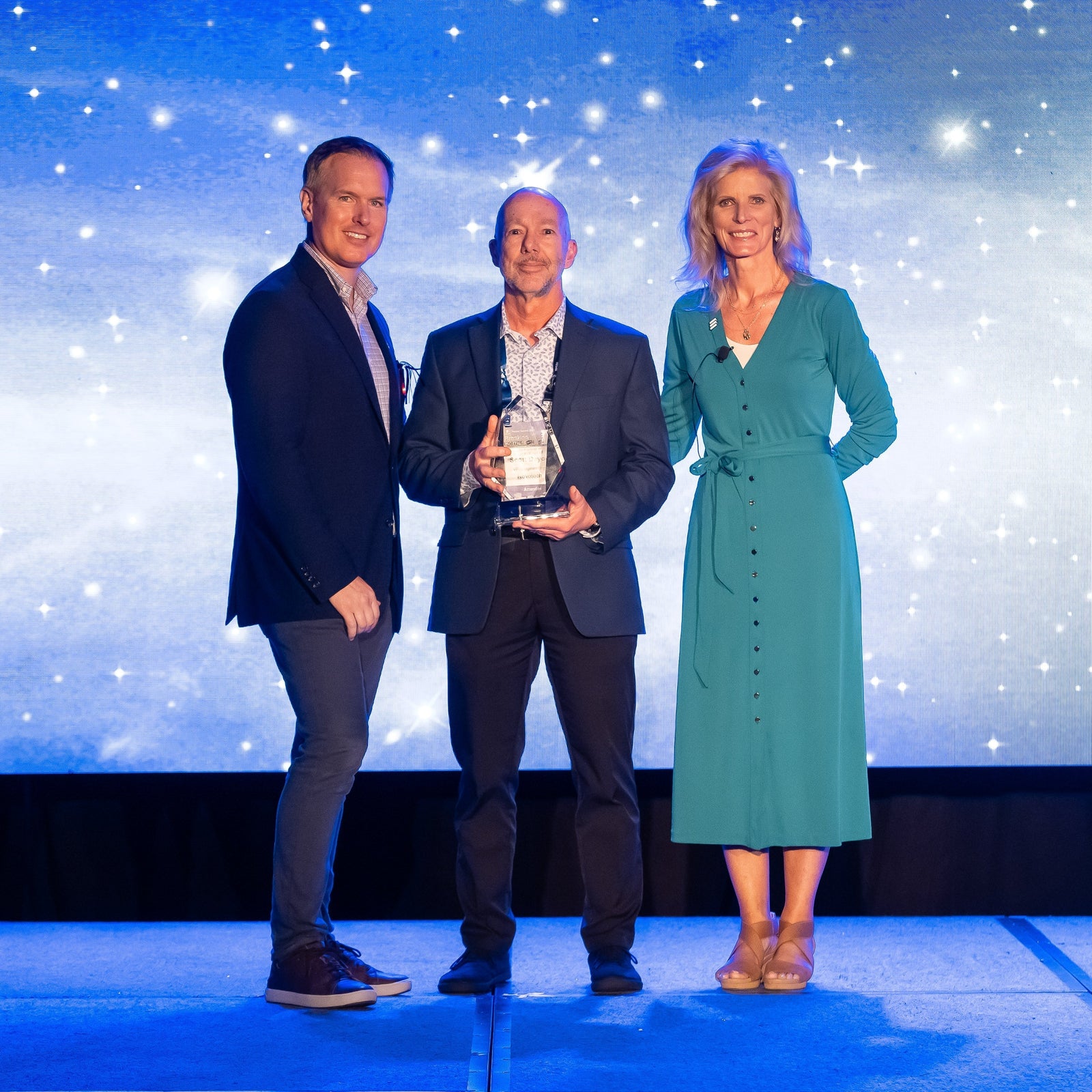 Novotech Named 2025 Canadian Partner of the Year by Ericsson Enterprise Wireless