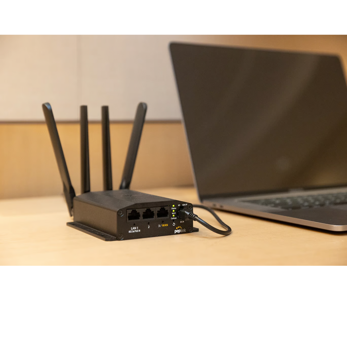 Peplink BR1 Mini Mobile Router / Cellular Router